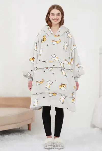 VELVRA™ LuxeTherm Cloak  Heated Wearable Blanket Robe